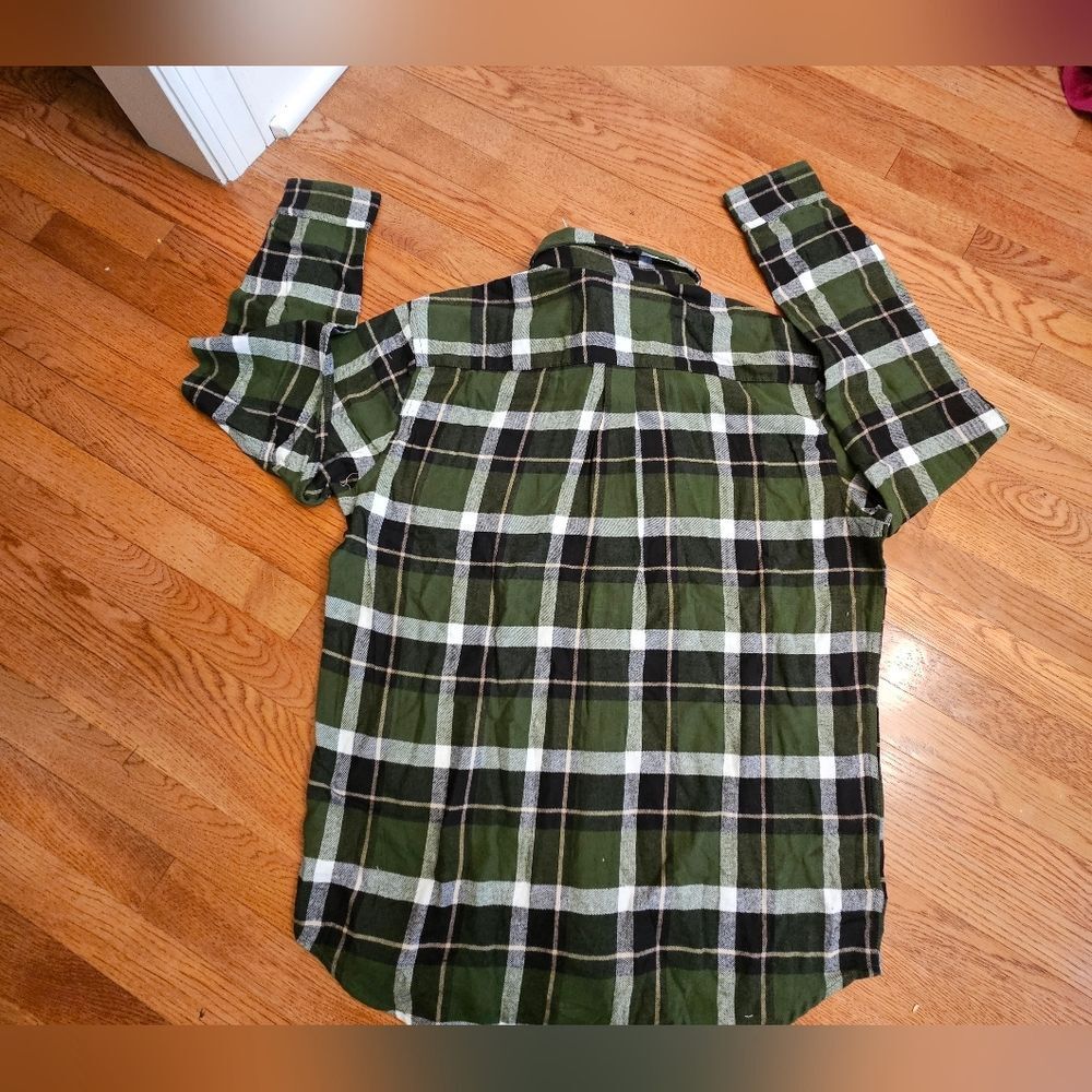 NWT Saddlebred Classic Fit Flannel Shirt - Green/Black Plaid, Size Large (L) - Picture 4 of 5